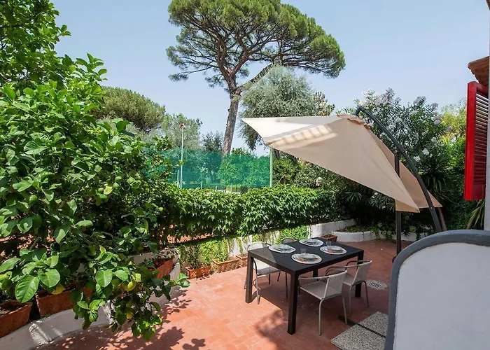 Bianca With Shared Pool Апартаменты *